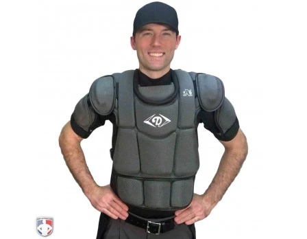 Diamond IX3 Umpire Chest Protector 6 Diamond IX3 Umpire Chest Protector - Image 4