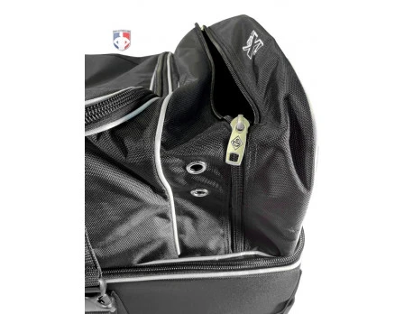 Diamond Ultimate 33" Wheeled Umpire Equipment Bag With Telescopic Handle 11 Diamond Ultimate 33" Wheeled Umpire Equipment Bag With Telescopic Handle - Image 9